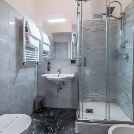 Bed and Breakfast In - Termini Train Station 4*