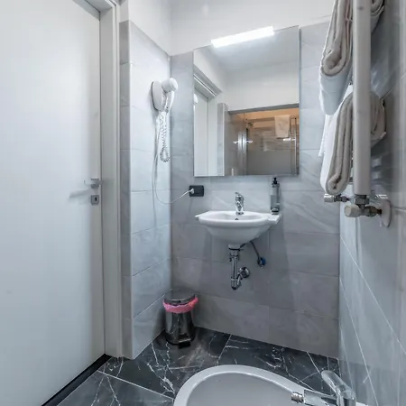 In - Termini Train Station Bed and Breakfast Ρώμη